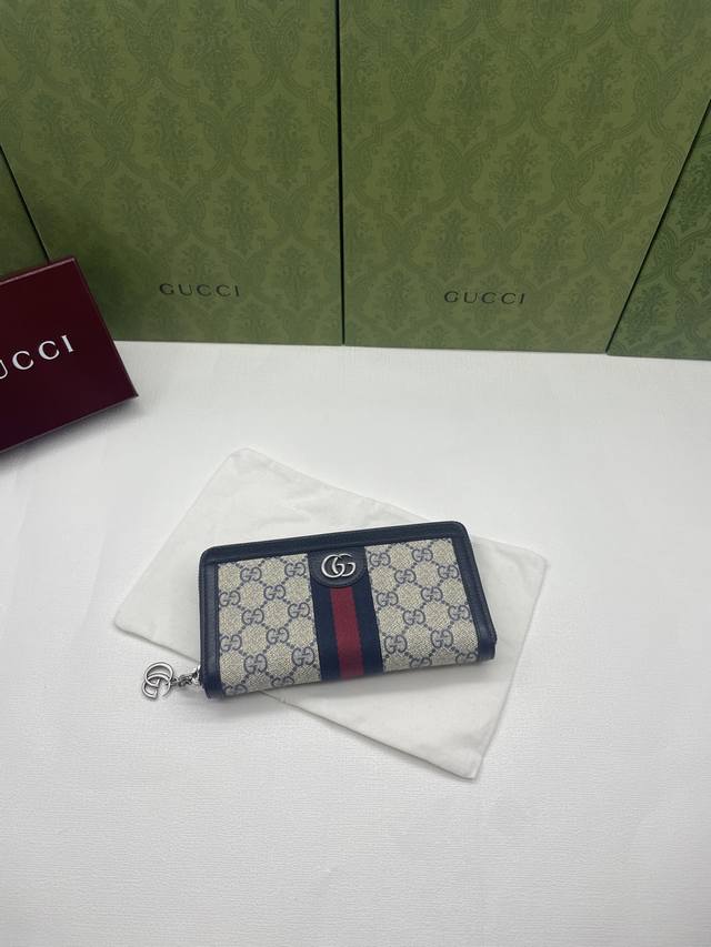 New G brand item, boutique quality, original leather, real product photos. Styl