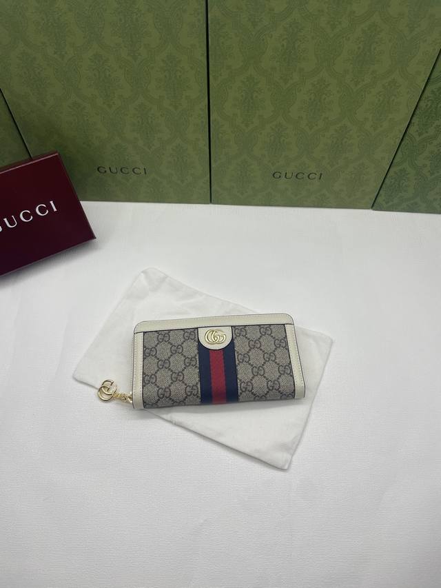 New G brand item, boutique quality, original leather, real product photos. Styl