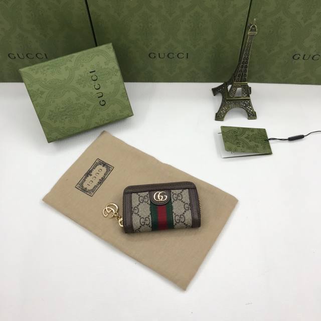 Comes with green box packaging, top-tier Gucci item! Original quality, real pho