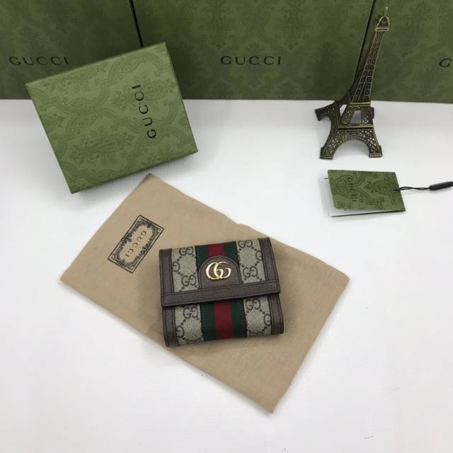 Top-tier Gucci item with green packaging! Original quality, real photos! The G