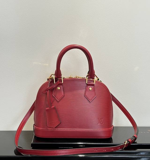 M24645 Maroon Alma Bob Handbag with Gold Buckle and Dynamic Code - Top-Tier Orig