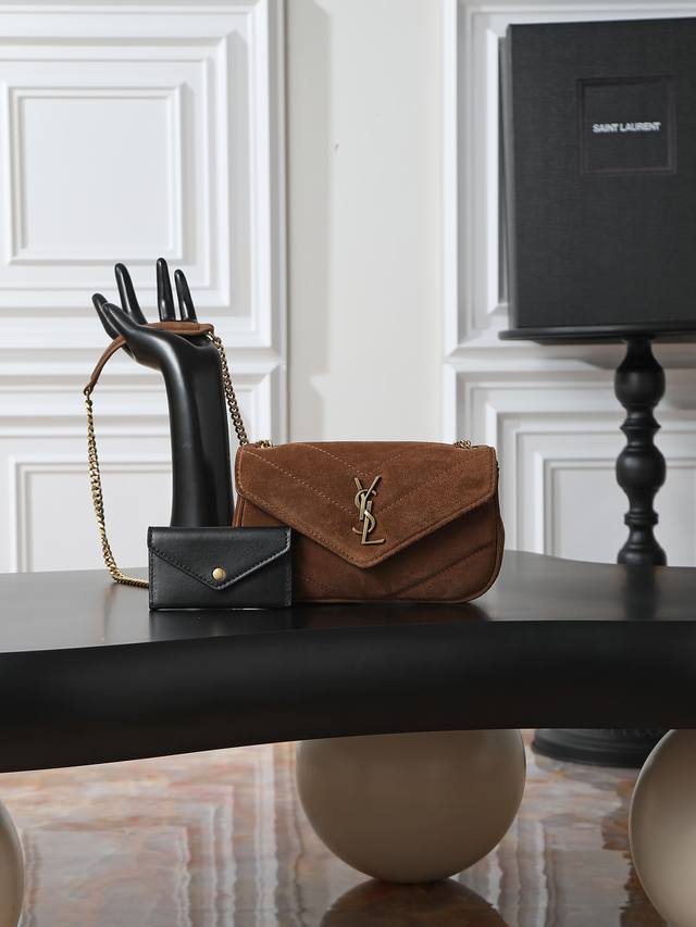 Matte Finish 20cm New Loulou_ Suede version, soft to the touch, with a detachab