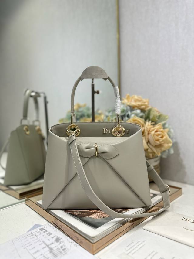 Authentic Dior 2026 Spring/Summer New Arrival# Bow Handbag in Grey A newly desig