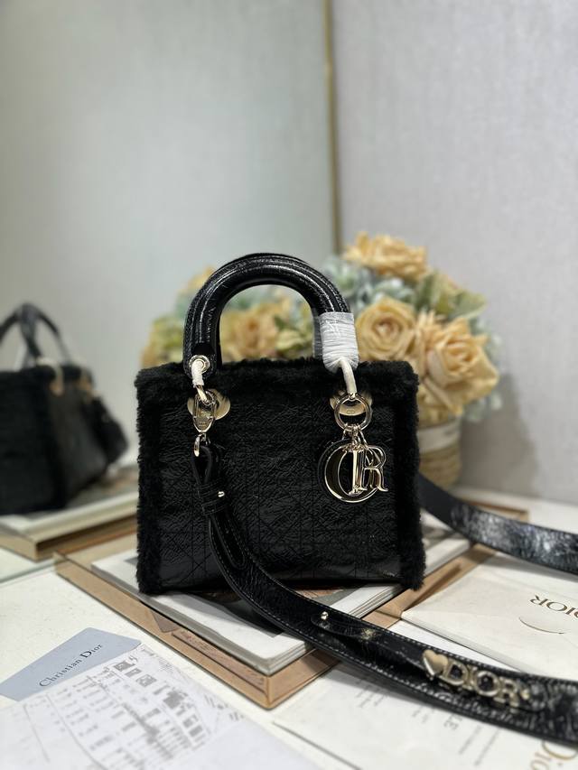 Authentic, High-Quality Version Small Lady Dior Four-Compartment Handbag, Black