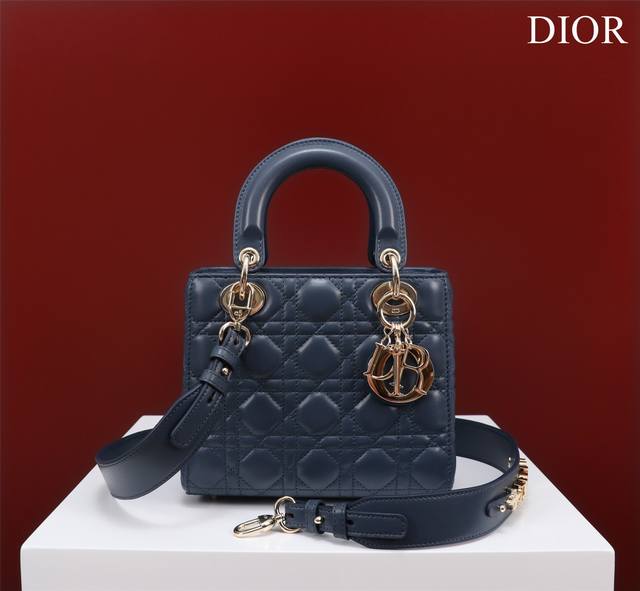 M0538-Lady Dior 4-compartment lambskin Size: 20*16*8Cm DDD