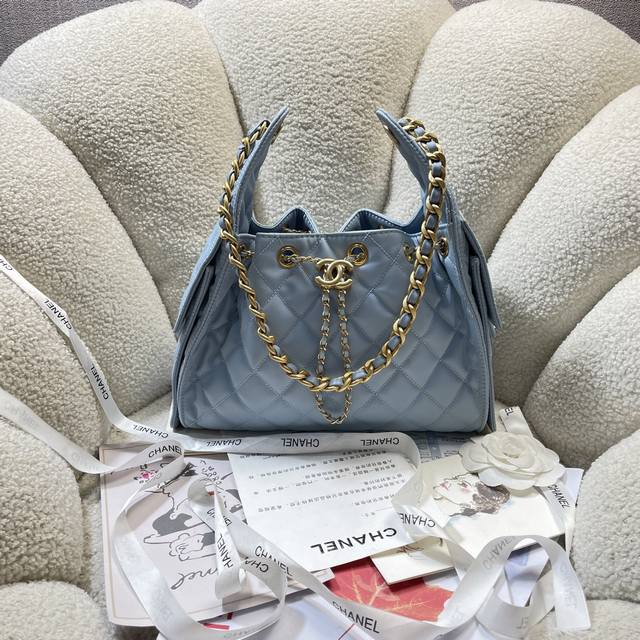 Early Spring Runway Collection Size: ** Small 25C Early Spring Runway Collectio