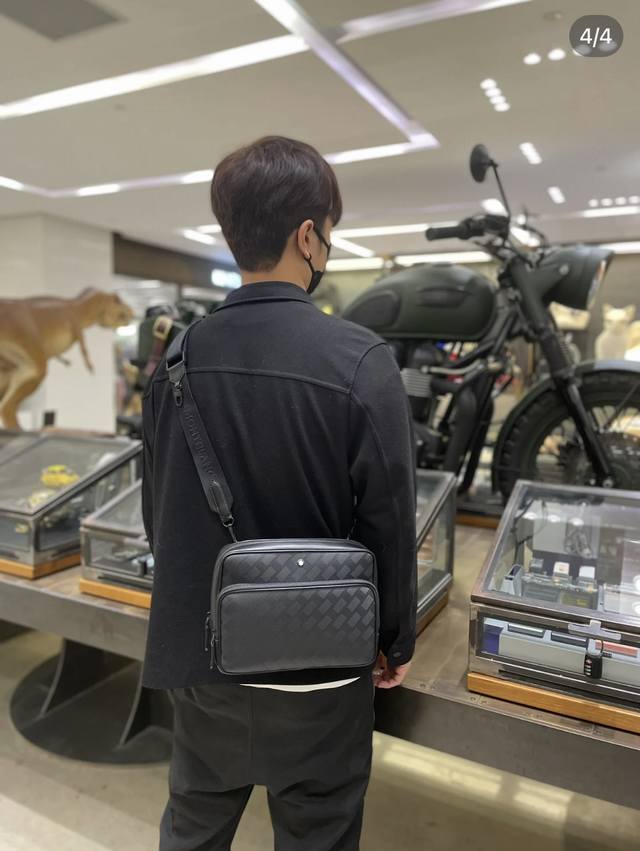 Montblanc Men's Crossbody Bag, High-End Customization, Top Quality, Top-Grade I