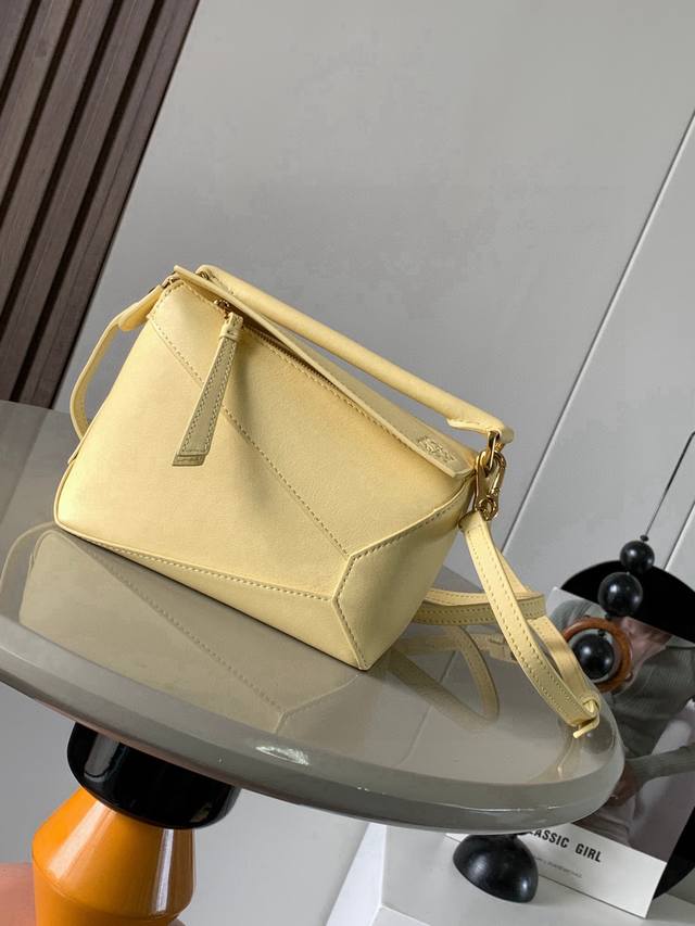 Hot Selling New Version Geometric Bag Mini 18cm Original Imported Nappa Calfski
