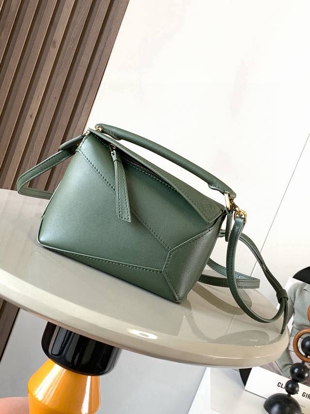 Hot Selling New Version Geometric Bag Mini 18cm Original Imported Nappa Calfski