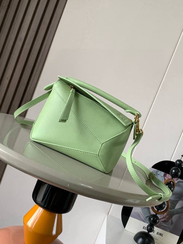 Hot Selling New Version Geometric Bag Mini 18cm Original Imported Nappa Calfski