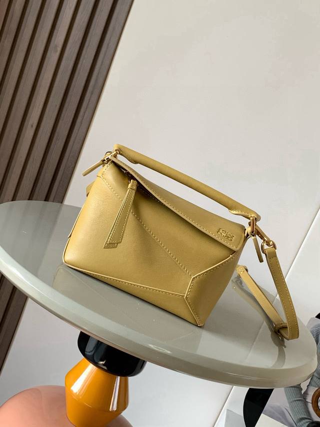 Hot Selling New Version Geometric Bag Mini 18cm Original Imported Nappa Calfski