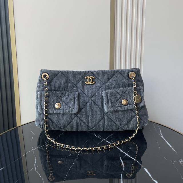 Top-quality original blue denim shopping bag, so amazing! Size** The relaxed an