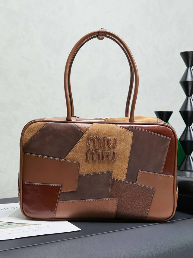 5Bb117: Miu Miu's new patchwork briefcase, handcrafted with various leathers, fe