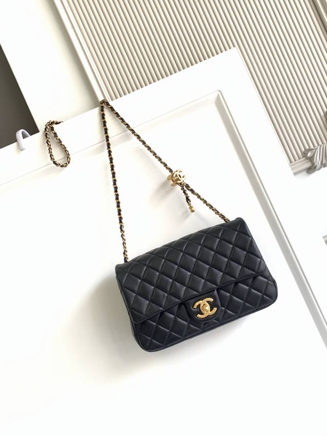 5756 Large Chanel 25B Square Fat Bag with Double C Adjustable Buckle, a retro-st