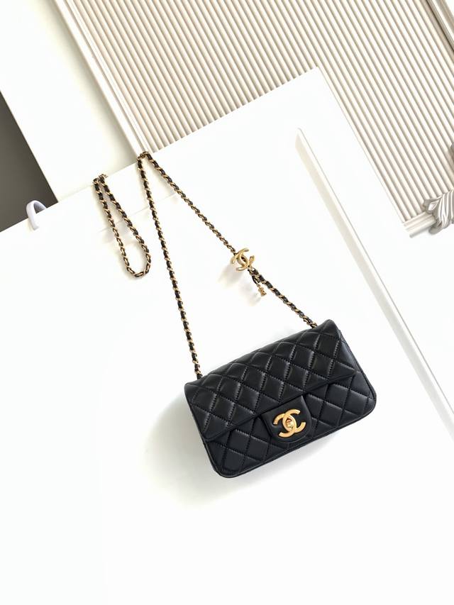 5759 Medium Chanel 25B Square Fat Bag with Double C Adjustable Buckle, a retro-s