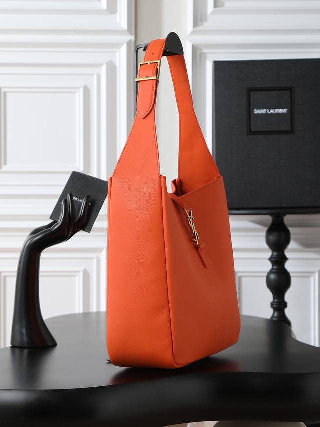 Orange Original Leather (Packaging Not Included) Le 5A7_Large Smooth Leather Sof