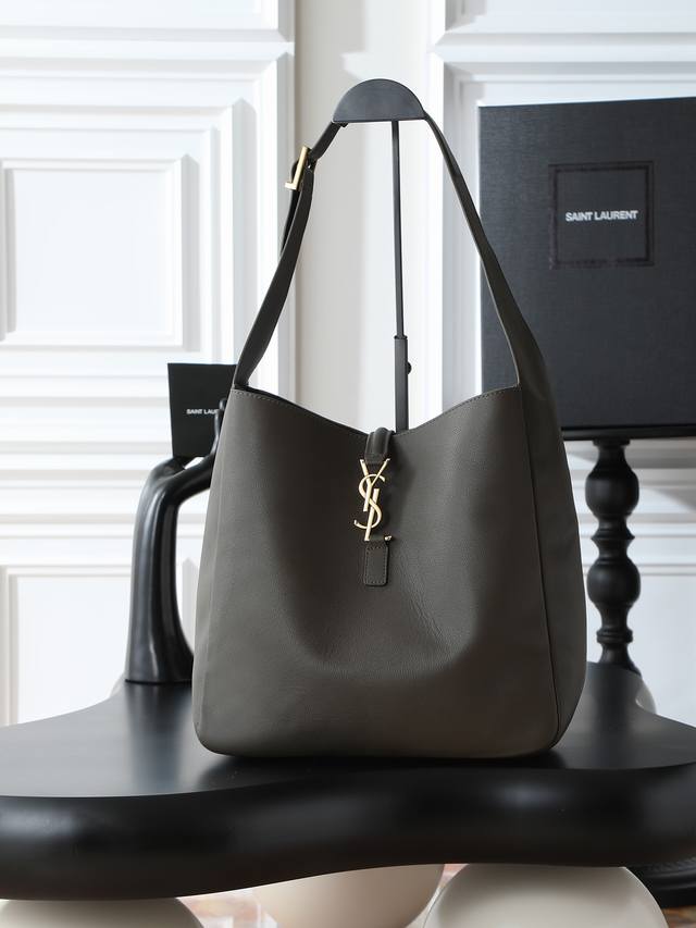 Green Original Leather (Packaging Not Included) Le 5A7_Large Smooth Leather Sof