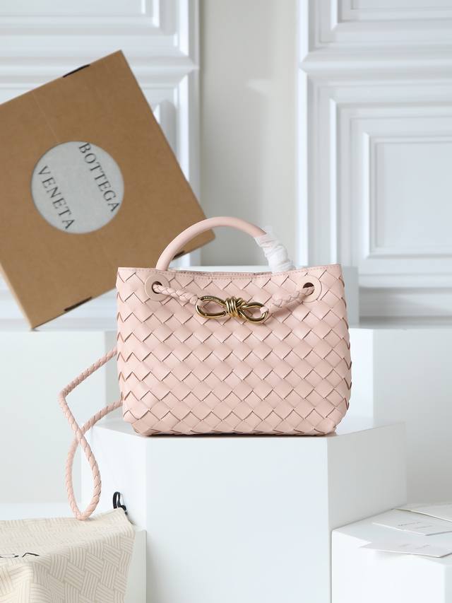 Original Leather Andiamo is now available! The Bottega Veneta Andiamo woven hand