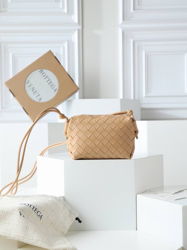 Original Leather Bv Loop Camera Bag, the best value for money, latest version f