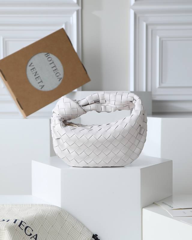 Original Leather Bottega Veneta. Latest Woven Knot Hobo Top-grade lambskin leath