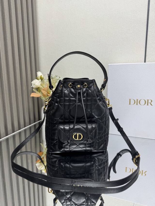 Authentic, High-Quality Version This Dior Caro bucket bag is a new addition to