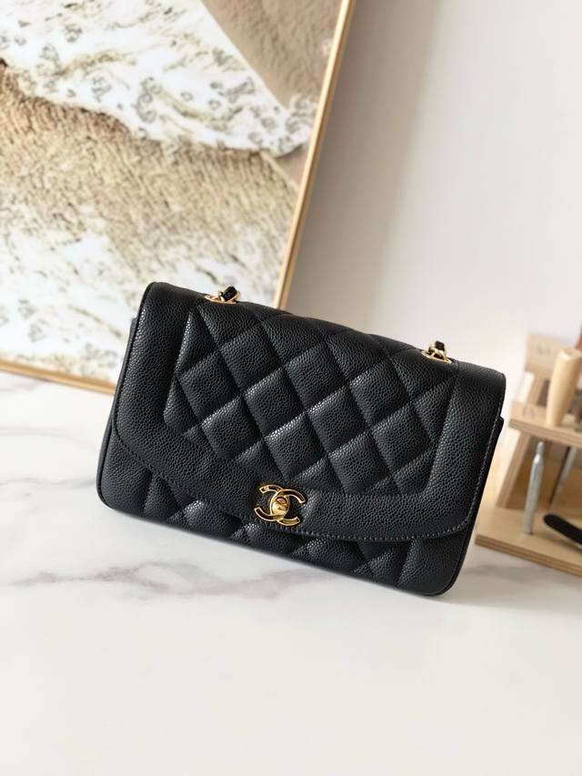 Chane Vintage CF Chain Bag, Black with Glossy Texture The soft, supple cowhide p