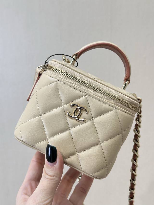 Large and Small Sizes 880 2198 2199 The double C design at the bottom is simply