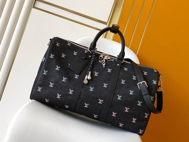 M13966 Black Embroidery 163C01 Dynamic Chip pharrell Williams interprets the Kee