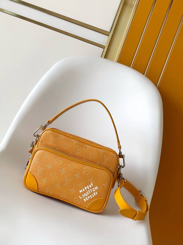 M27232 Yellow M26823 Blue M14682 White M14016 Monogram M27095 Green M14988 Mosai