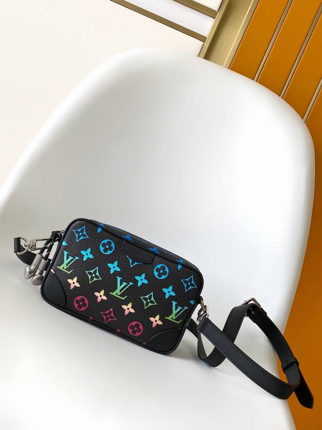 M13093 Black Gradient Top-Tier Original Single-Item Dynamic Code Change M14058 M