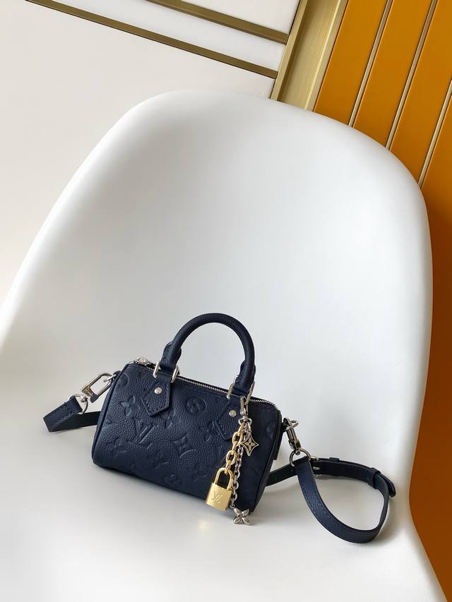 Top-tier original, with a variable code chip M26510 pearl blue and M27107 pearl