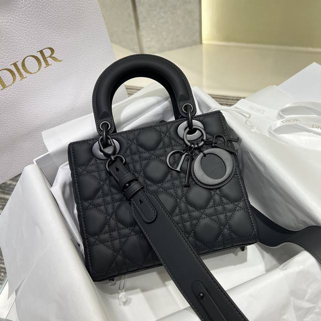 Lady Dio* Classic Matte Four-Compartment Lady Dior Bag Elegant and Luxurious Cla