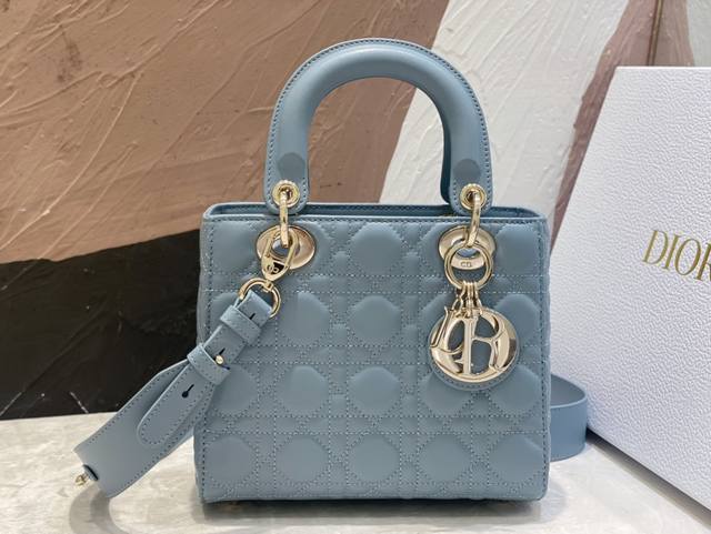 Dior Lady Four-Compartment Sky Blue This Lady Dior My Abcdior handbag embodies D