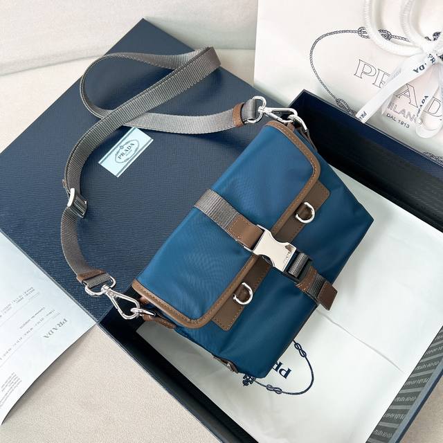 Men's and Women's Phone Bag 2Zt071 Color Block Nylon Fabric 2025 New Style Cowh