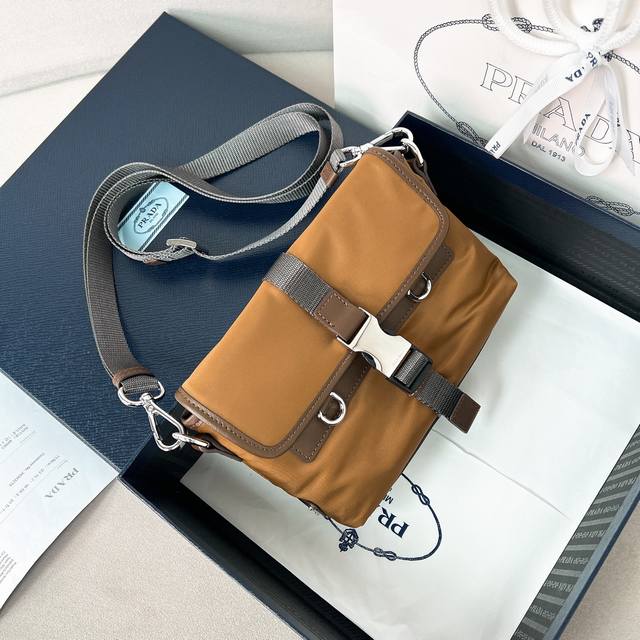 Men's and Women's Phone Bag 2Zt071 Color Block Nylon Fabric 2025 New Style Cowh