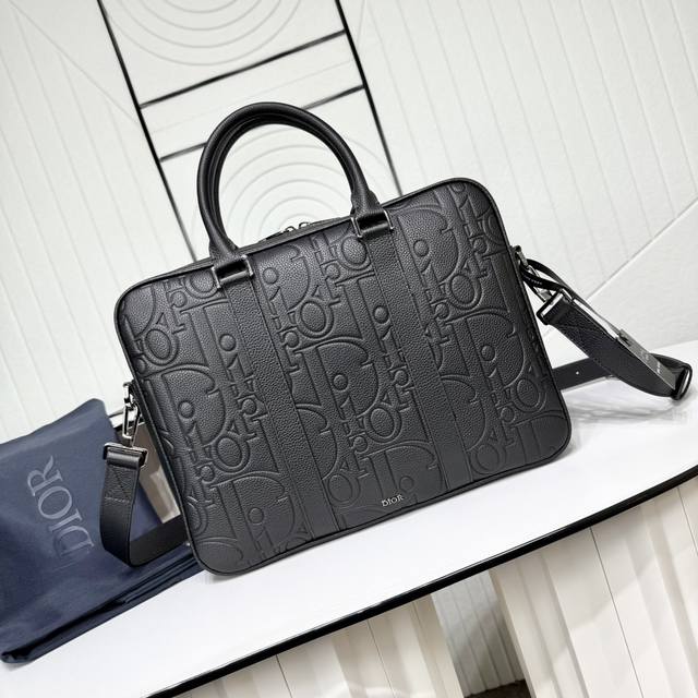 Top-quality original, guaranteed imported top-grain cowhide, rejecting split le