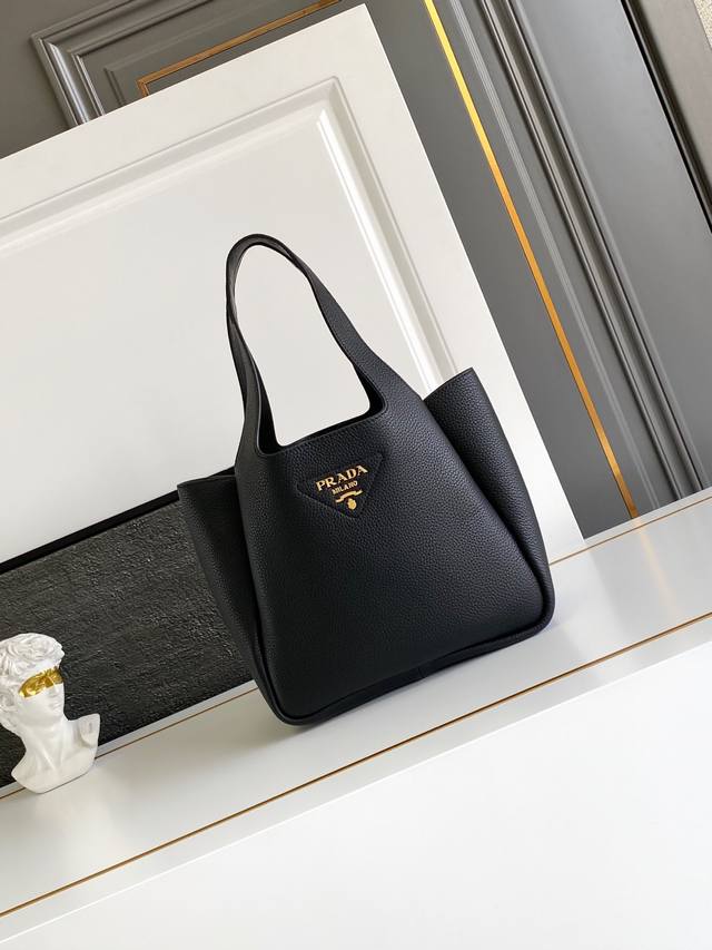 Authentic 2025 Latest Style Basket Tote Bag, Large Size Gold Hardware This leat