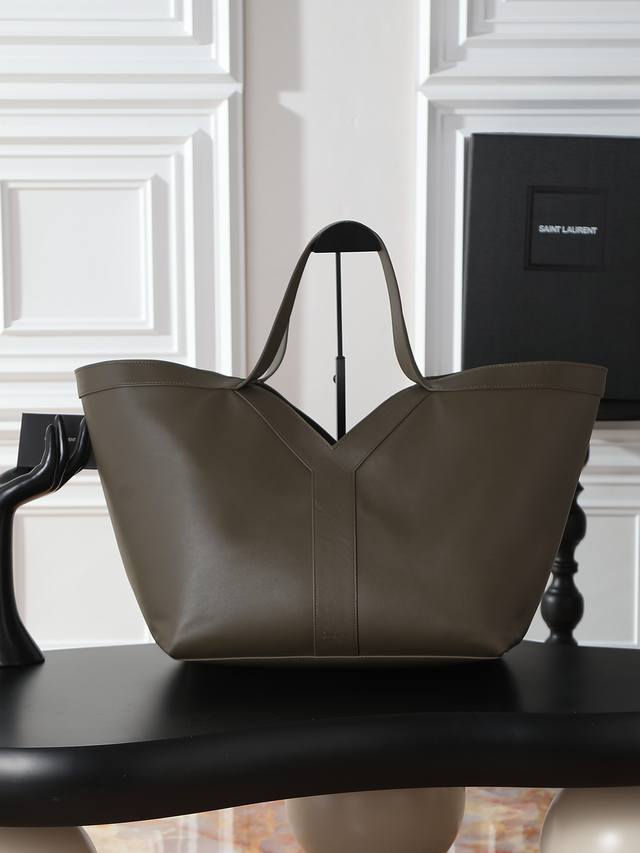 Green Original Leather 24Ss New Shopping Bag A unique fusion of art and individ