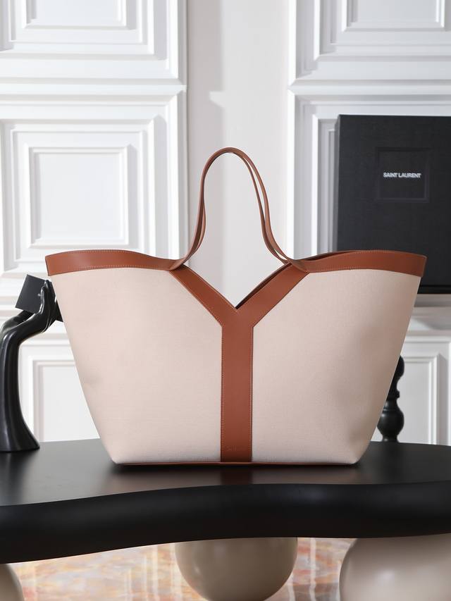 Earthy Brown Cowhide with Cotton Linen 24Ss New Shopping Bag A unique fusion of