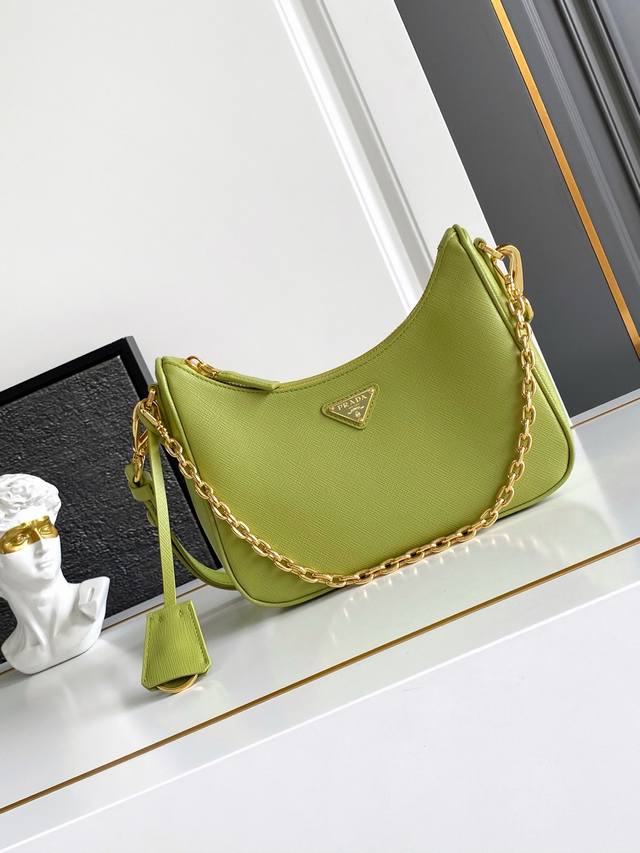 New Upgraded Detachable Shoulder Strap This versatile handbag features clean lin