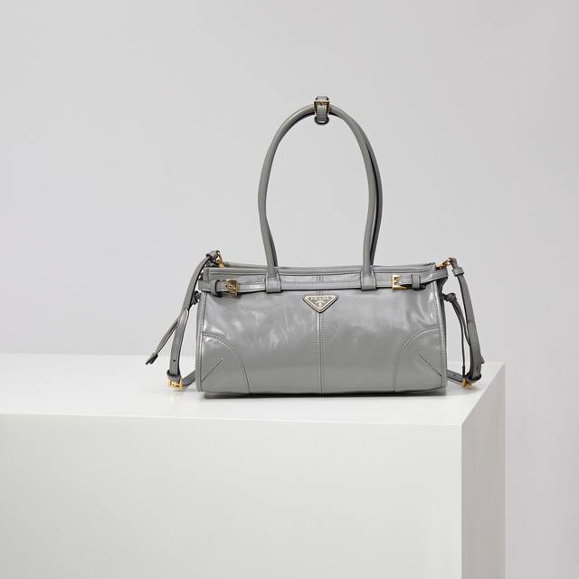 Lussolf Oil-Waxed Leather 1Ba426 Grey Oil-Waxed Leather Handbag/Crossbody Bag. T