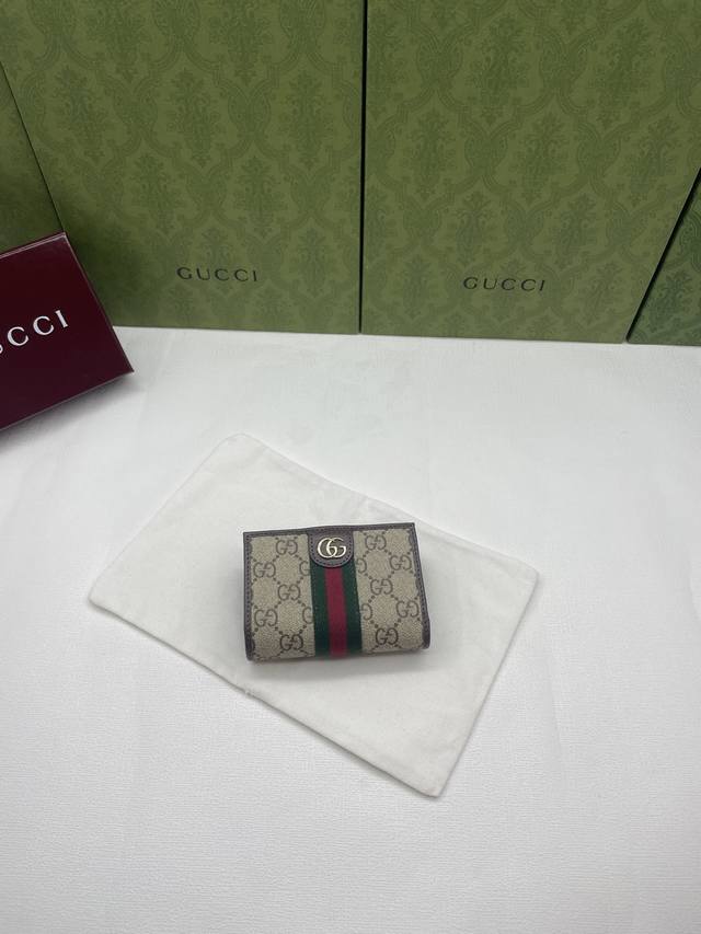 Style 838468 The Ophidia collection evokes Maison's heritage with its signature