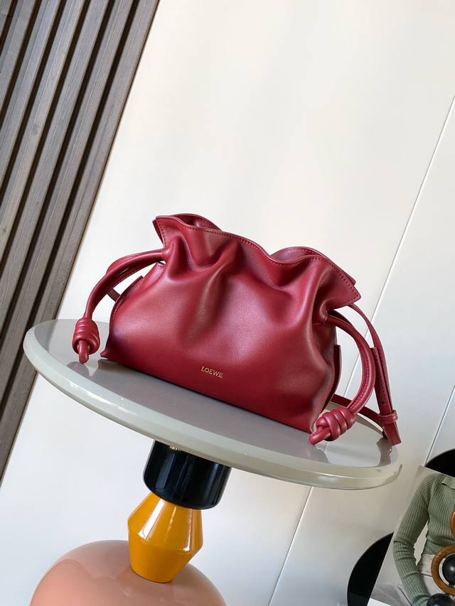 New version of the mini 23cm lucky bag, made of new Nappa cowhide leather, is a