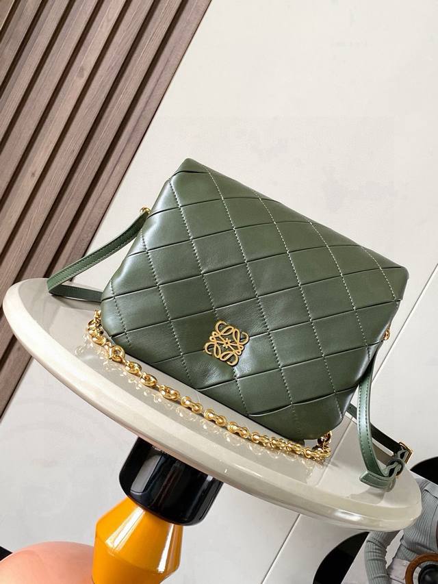 Puffer Goya Handbag in Pleated Shimmering Nappa Lamb Leather. Inspired by the G