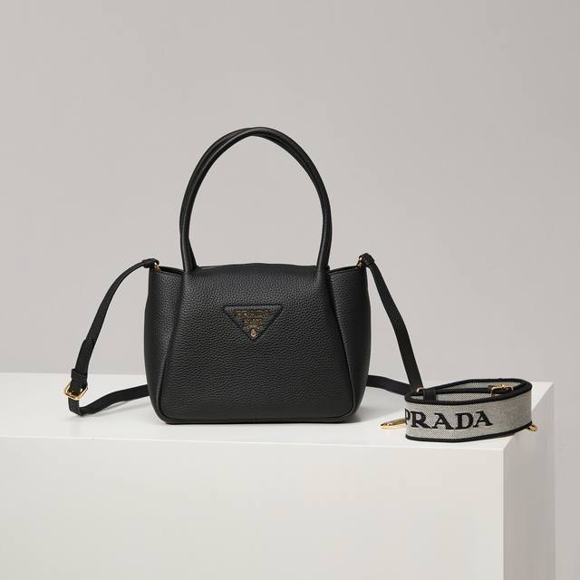 Premium Original Factory New Small Shoulder Bag 1Bc145 with Gold Buckle and Bla