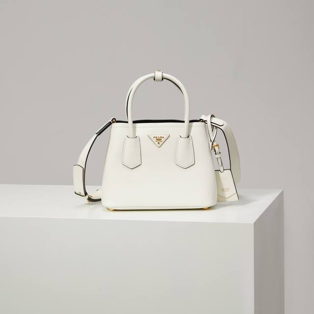 Premium Original Factory New Mini Size 1Bg443 White with Black Lined Lambskin -