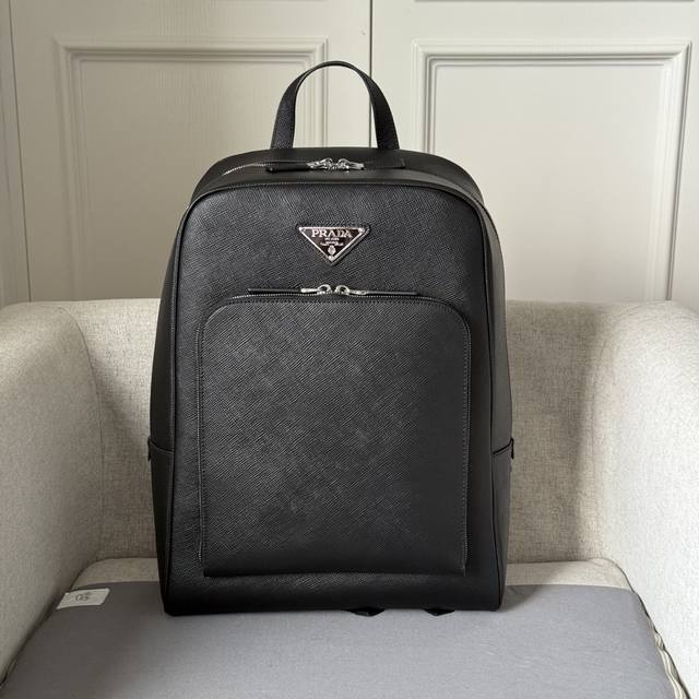 This Safano calfskin mini backpack embodies a minimalist design. It features a This Safano calfskin mini backpack embodies a minimalist design. It features a