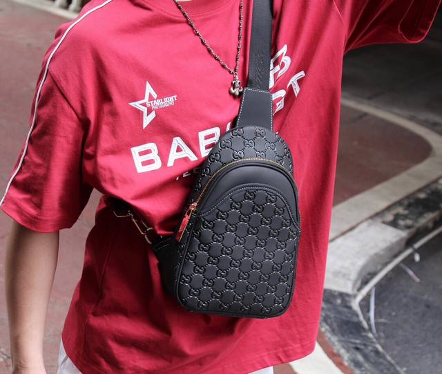 Out-of-stock popular G-brand vintage chest bag, model: 33022-1#Black. Imported h