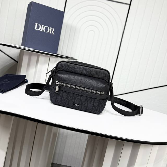 Top-quality original product on the market. Guaranteed imported top-grain cowhi