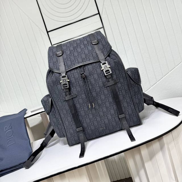 Top-quality original product on the market. Guaranteed imported top-grain cowhi